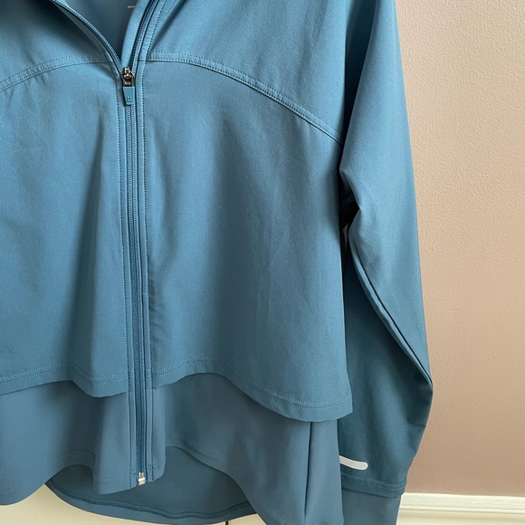 Sweaty Betty Running Jacket Blue - Picture 4 of 10